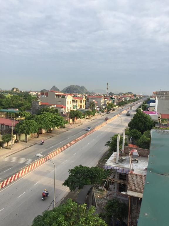 Thanh Dat Hotel Нин Бин Екстериор снимка