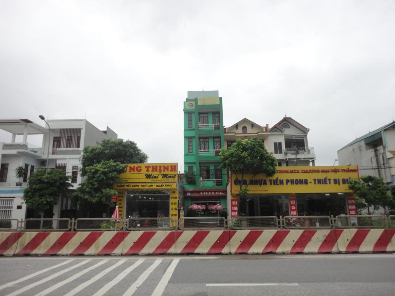 Thanh Dat Hotel Нин Бин Екстериор снимка