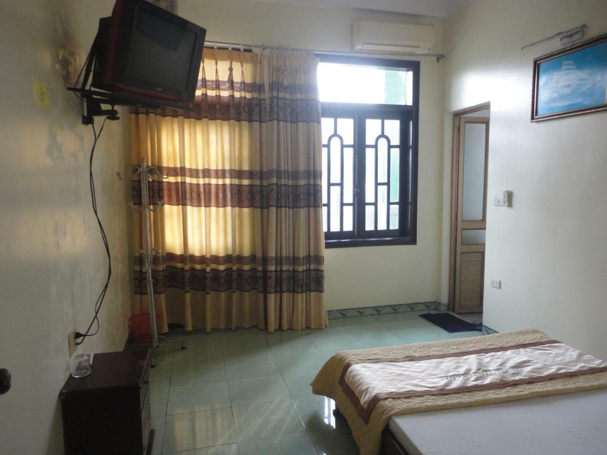 Thanh Dat Hotel Нин Бин Екстериор снимка