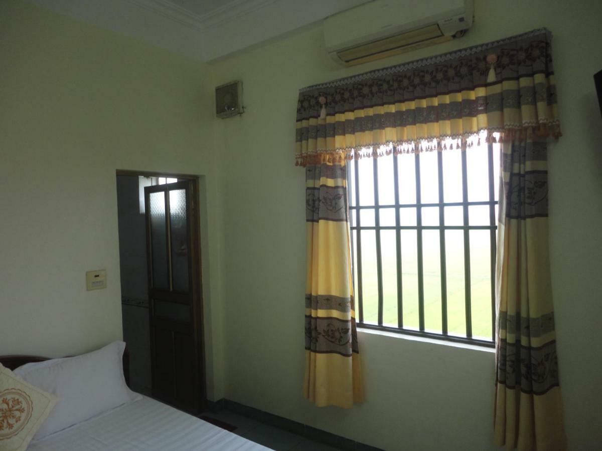 Thanh Dat Hotel Нин Бин Екстериор снимка