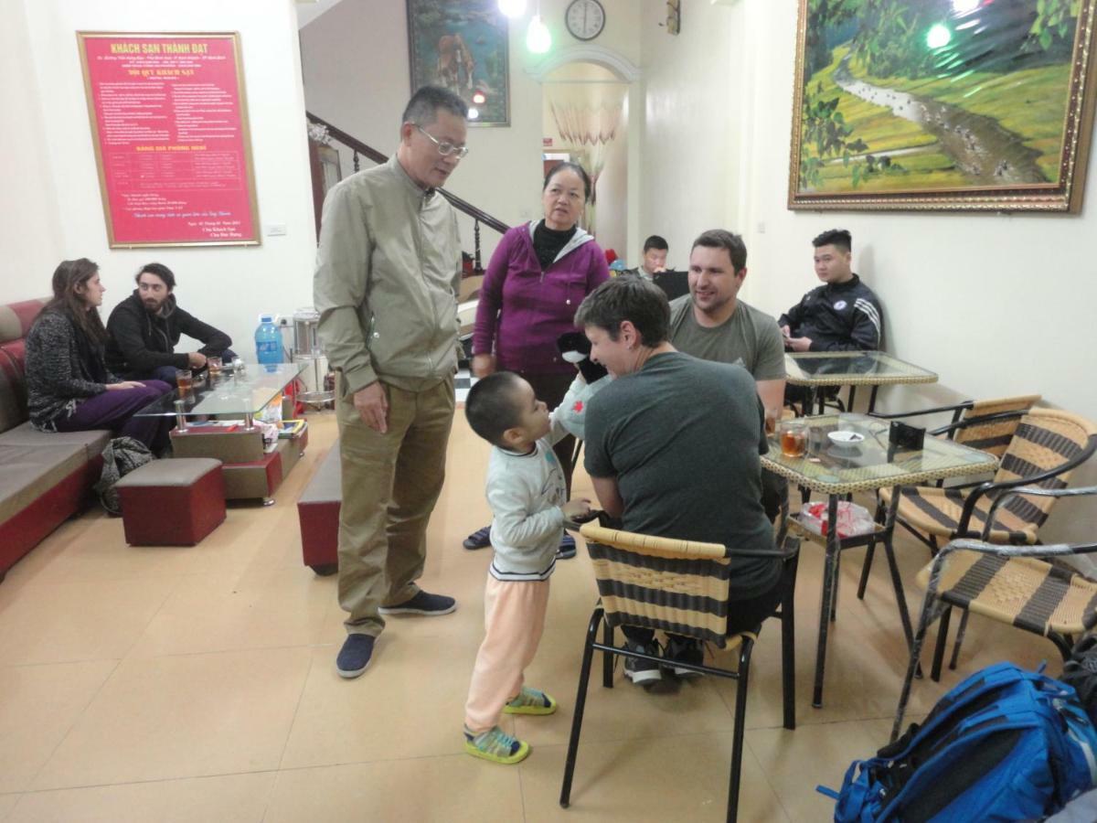 Thanh Dat Hotel Нин Бин Екстериор снимка